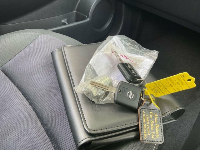 Nissan Qashqai Qashqai N-tec Dci White #13