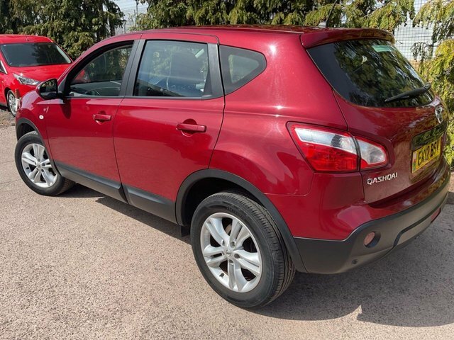 Nissan Qashqai 2012 1.5 Dci Acenta Suv 2Wd Euro Red #3