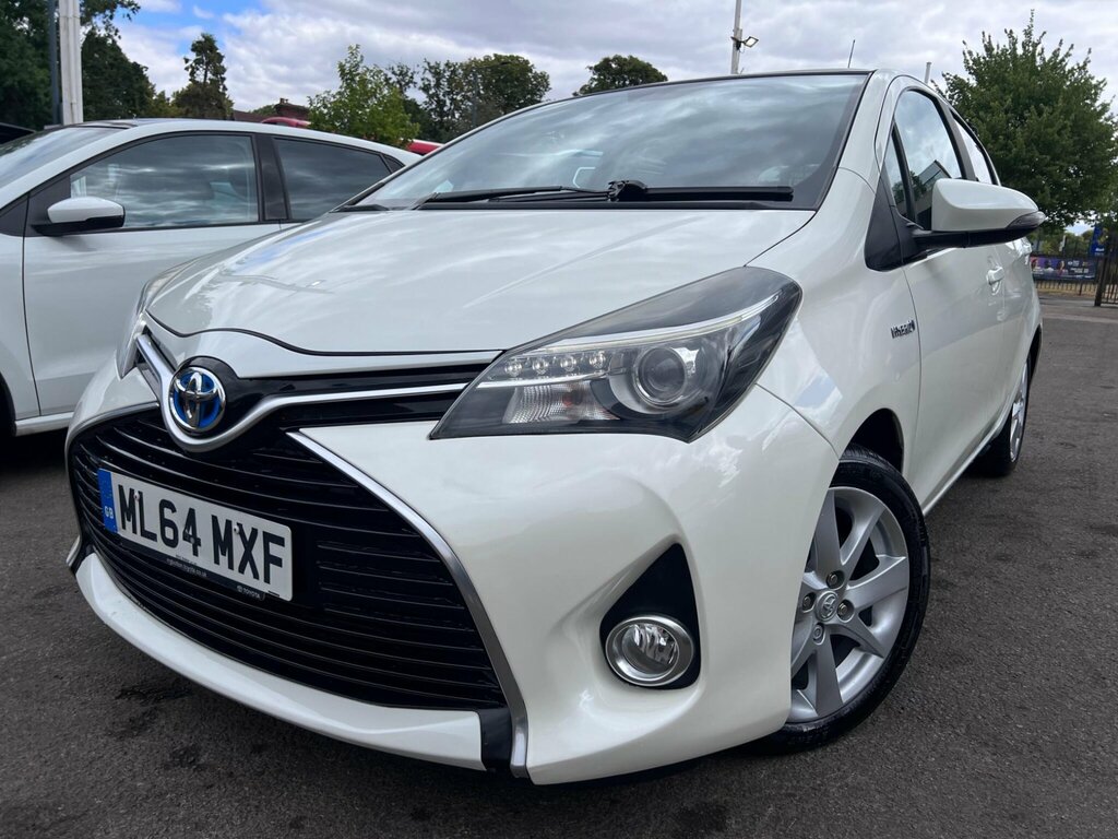 Toyota Yaris 1.5 Vvt-h Excel E-cvt Euro 6 15In Alloy ML64MXF White #6