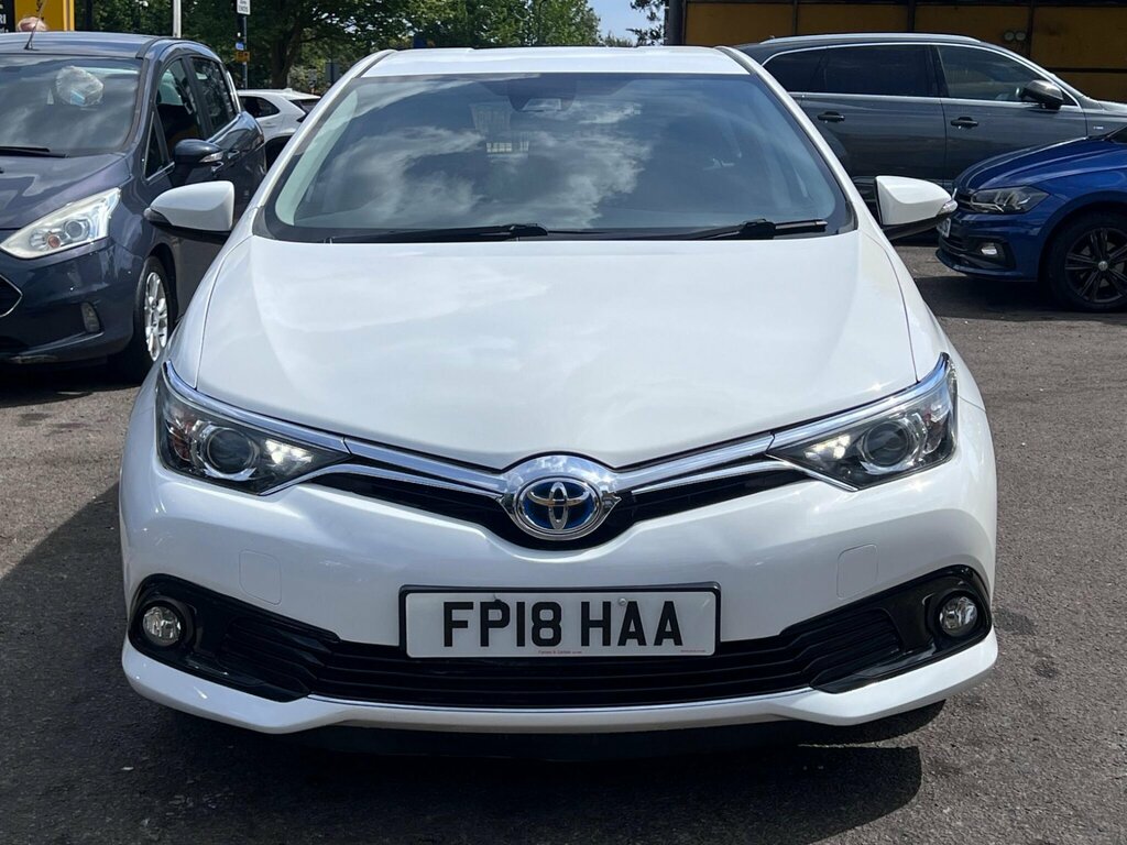 Toyota Auris 1.8 Vvt-h Icon Tech Cvt Euro 6 Ss FP18HAA White #3