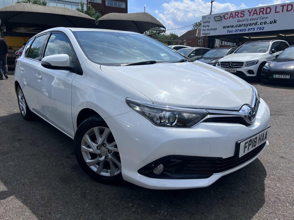Toyota Auris 1.8 Vvt-h Icon Tech Cvt Euro 6 Ss FP18HAA White #4