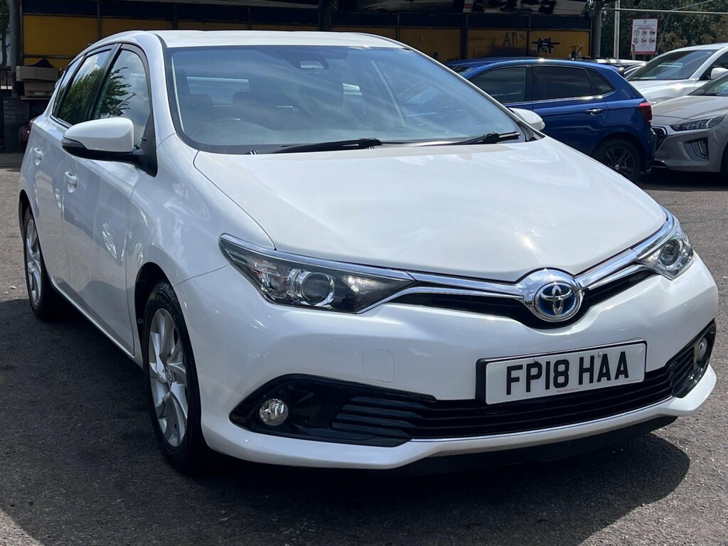 Toyota Auris 1.8 Vvt-h Icon Tech Cvt Euro 6 Ss White