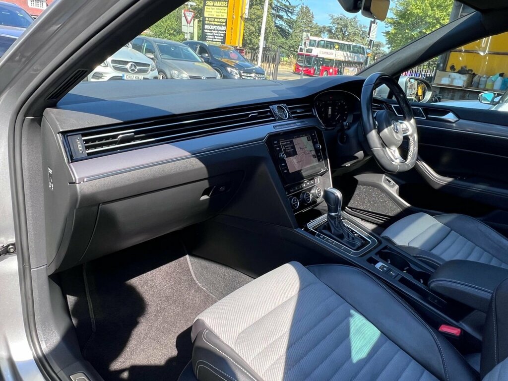 Volkswagen Passat 2.0 Se Business Tdi 148 Bhp Grey #37