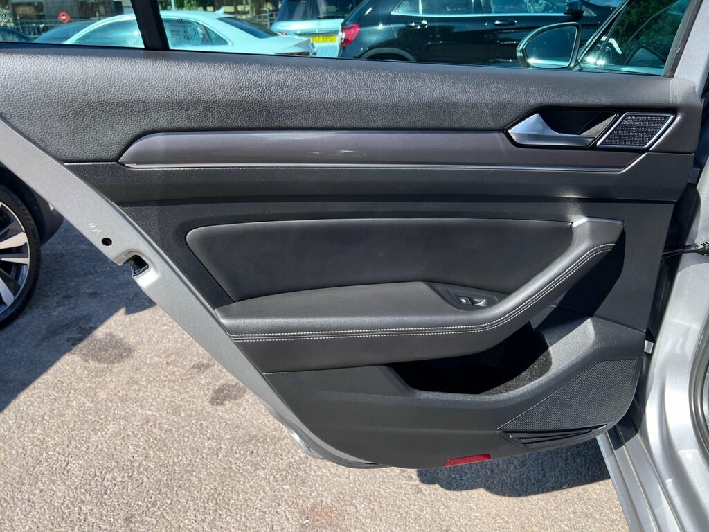 Volkswagen Passat 2.0 Se Business Tdi 148 Bhp Grey #33