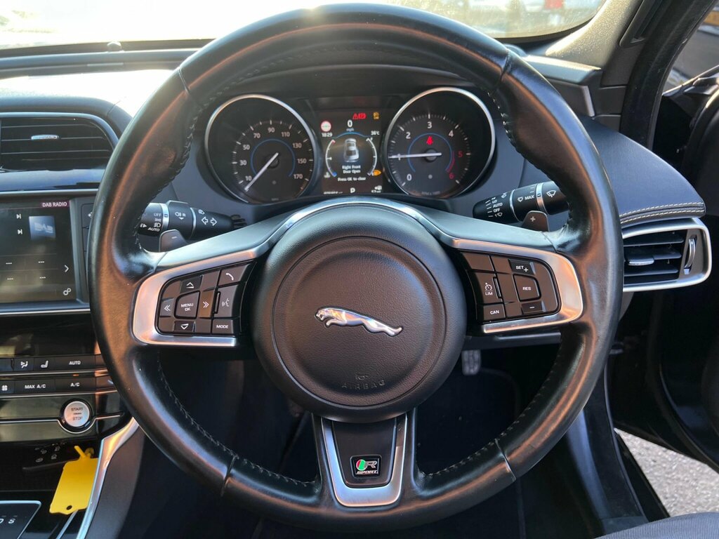 Jaguar XE 2.0 Gtdi R-sport Saloon Euro 6 S Black #18