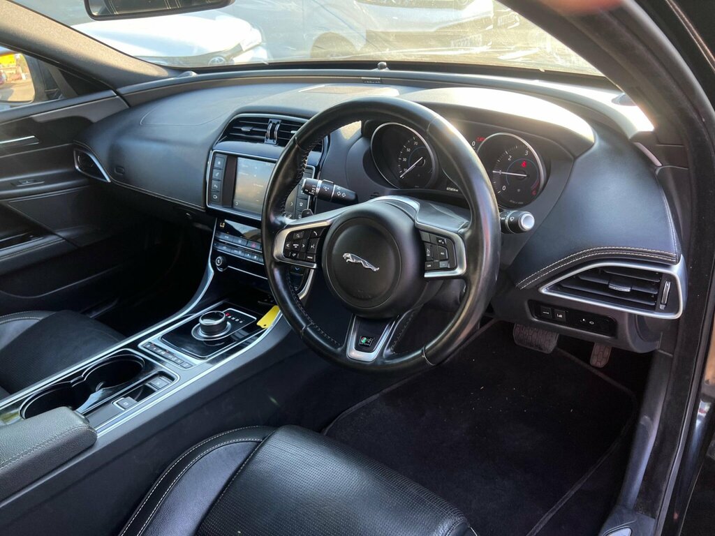 Jaguar XE 2.0 Gtdi R-sport Saloon Euro 6 S Black #17