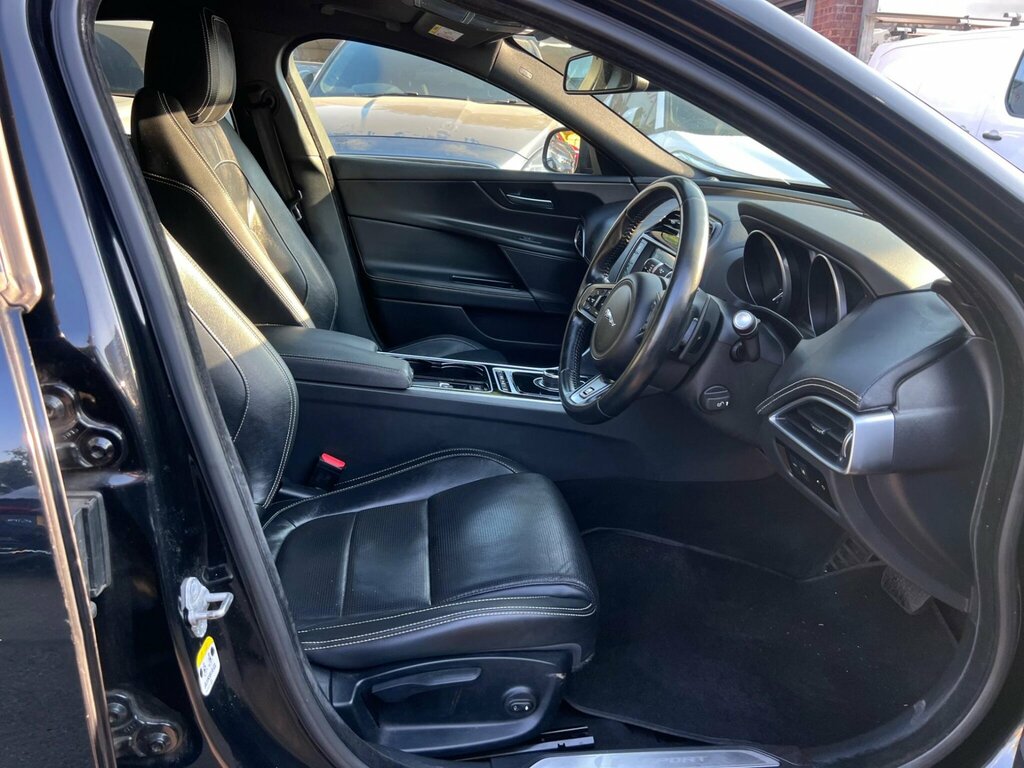 Jaguar XE 2.0 Gtdi R-sport Saloon Euro 6 S Black #16