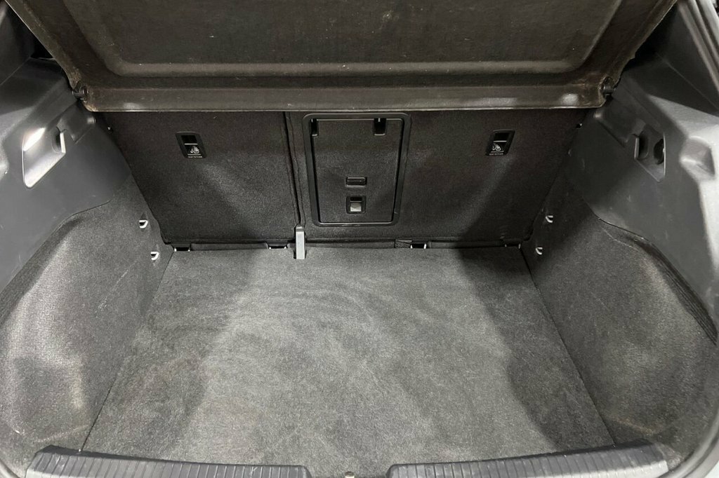 Volkswagen ID.3 Pro Performance 58Kwh Life Hatchback Grey #32