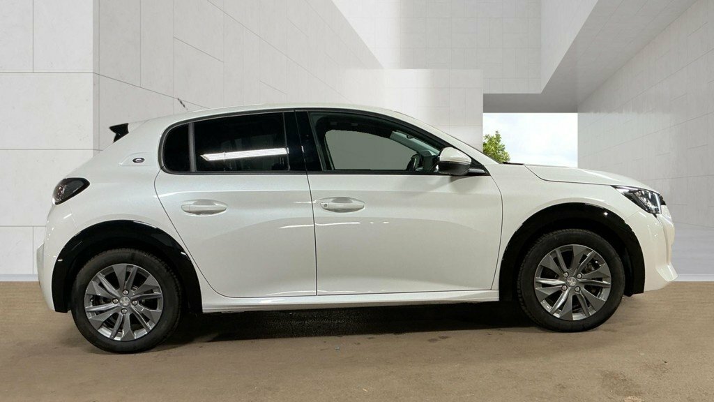 Peugeot e-208 Hatchback White #5