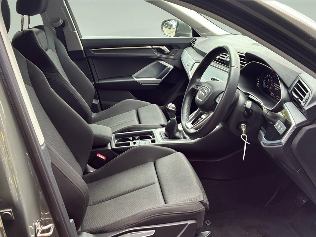 Audi Q3 1.5L Sport Grey #5