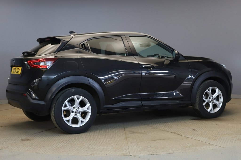 Nissan Juke 1L N-connecta Black #6