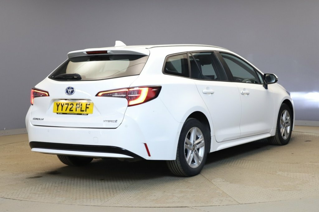 Toyota Corolla 1.8L Icon Tech White #4