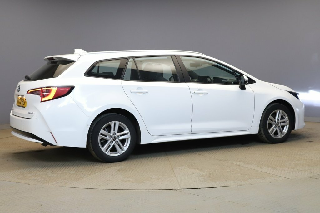 Toyota Corolla 1.8L Icon Tech White #5