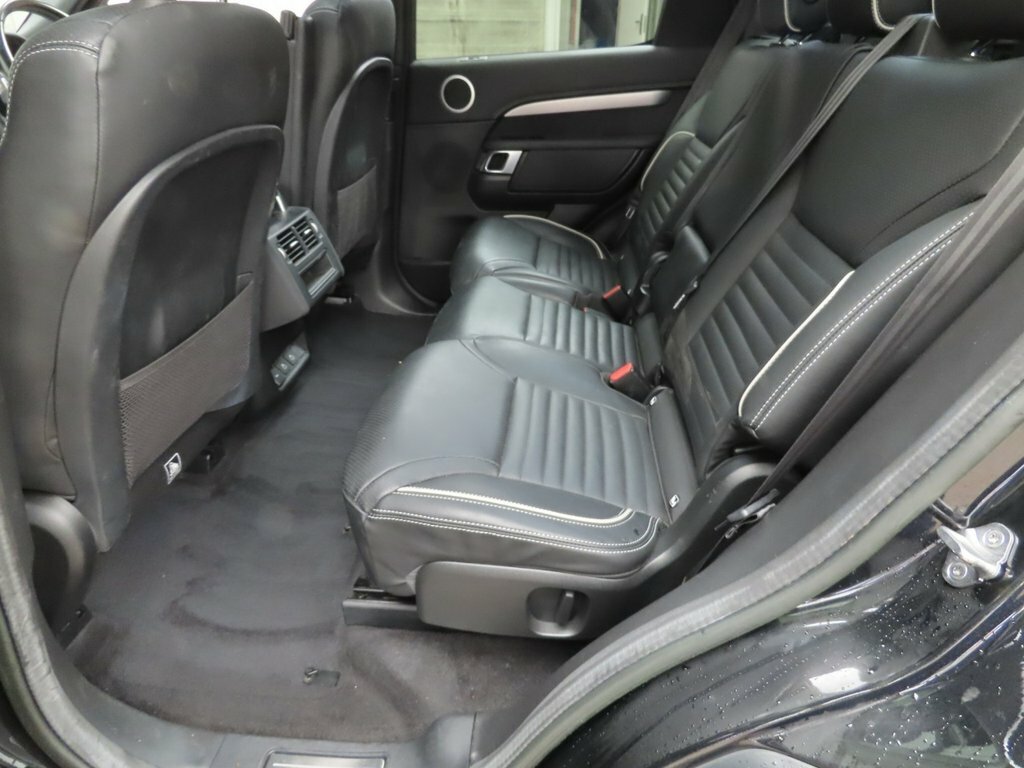 Land Rover Discovery 3.0 D300 S Station Wagon Blue #8
