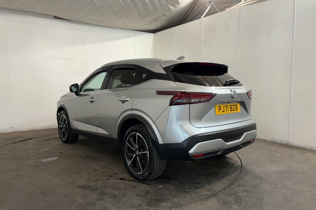 Nissan Qashqai 1.3L Tekna Silver #4