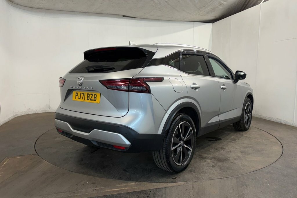 Nissan Qashqai 1.3L Tekna Silver #5