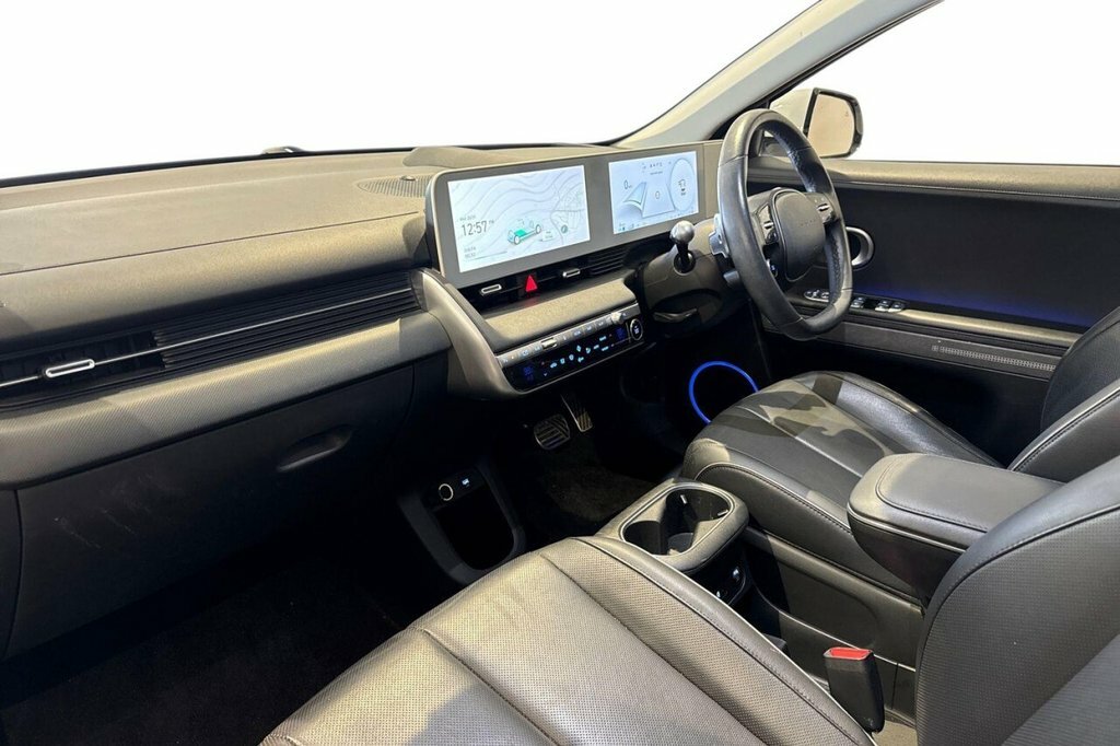 Hyundai Ioniq 5 Hatchback White #5