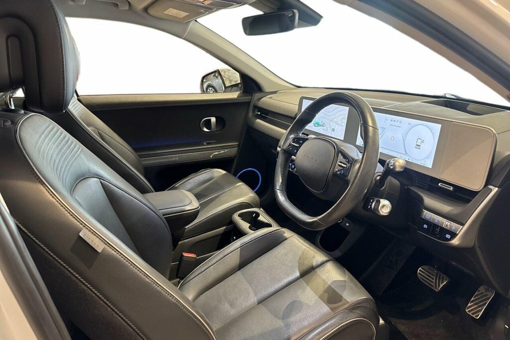 Hyundai Ioniq 5 Hatchback White #3