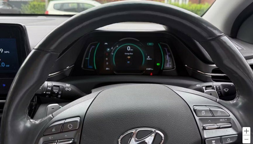 Hyundai Ioniq White #8