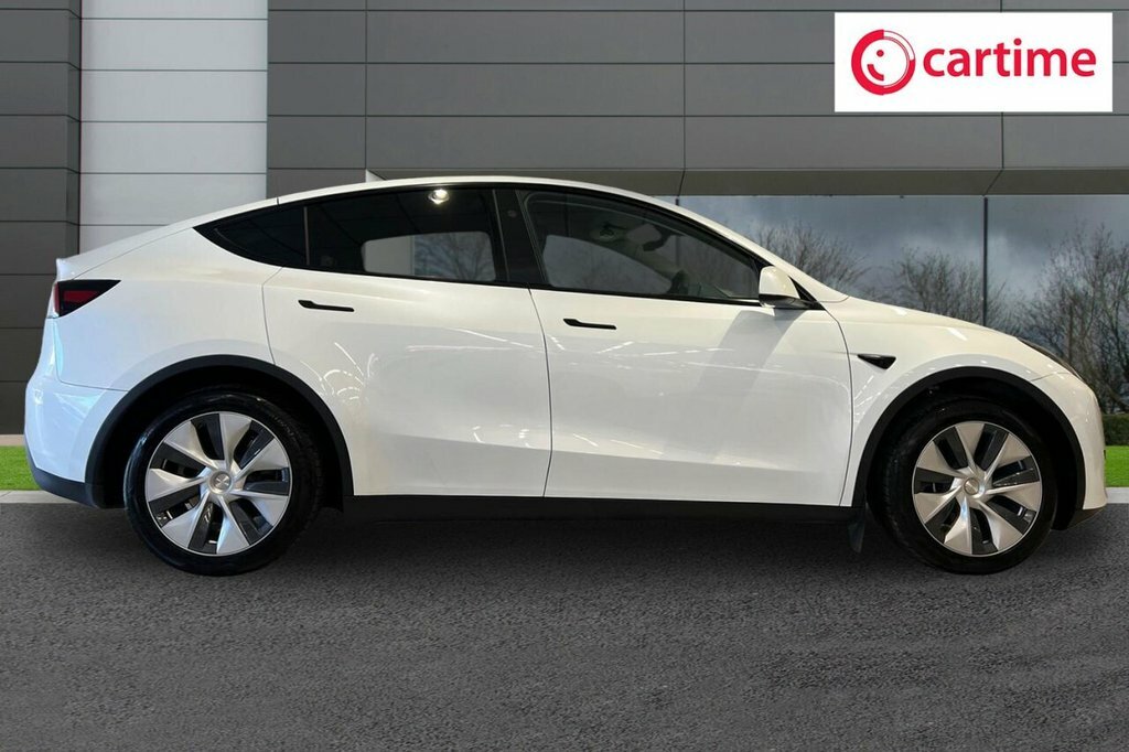 Tesla Model Y Suv MC24XMR White #2