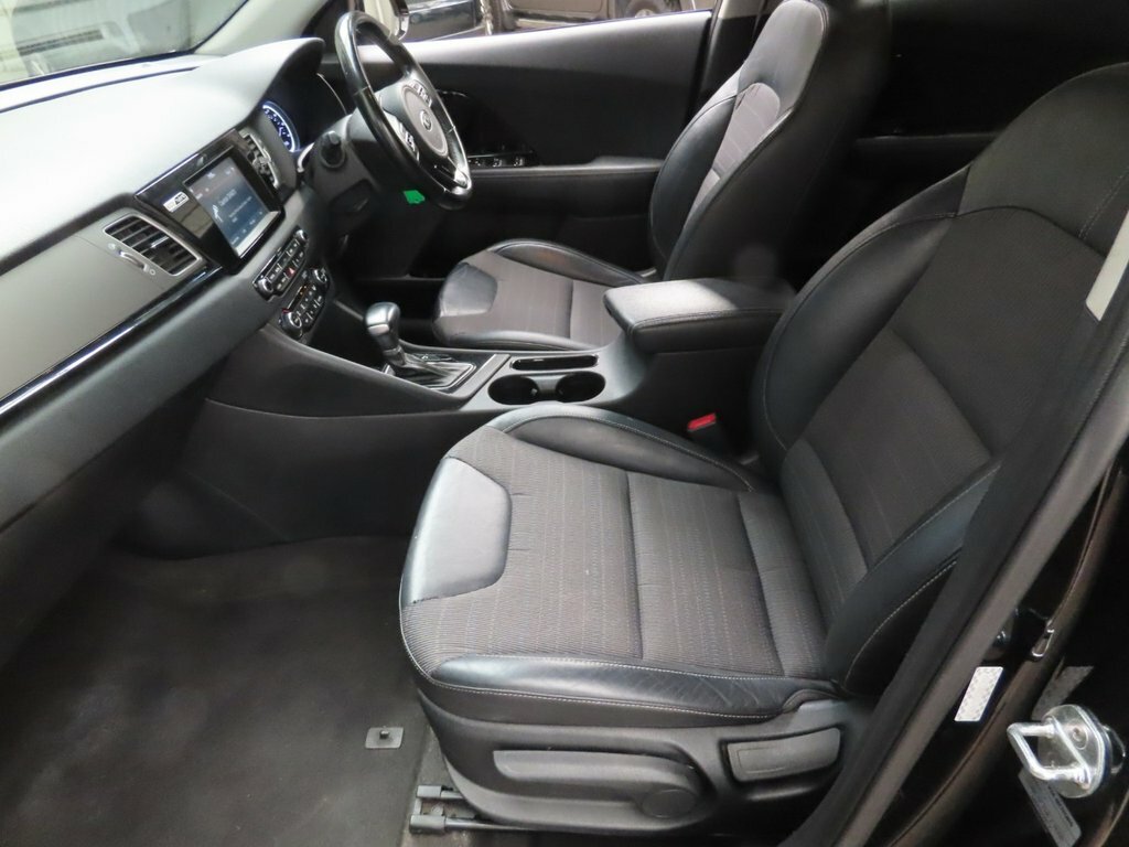 Kia Niro 1L 2 Black #6