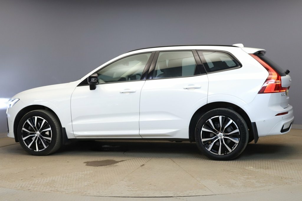 Volvo XC60 2L Plus White #4