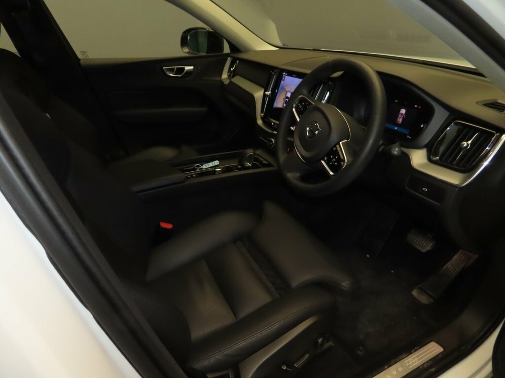 Volvo XC60 2L Plus White #6