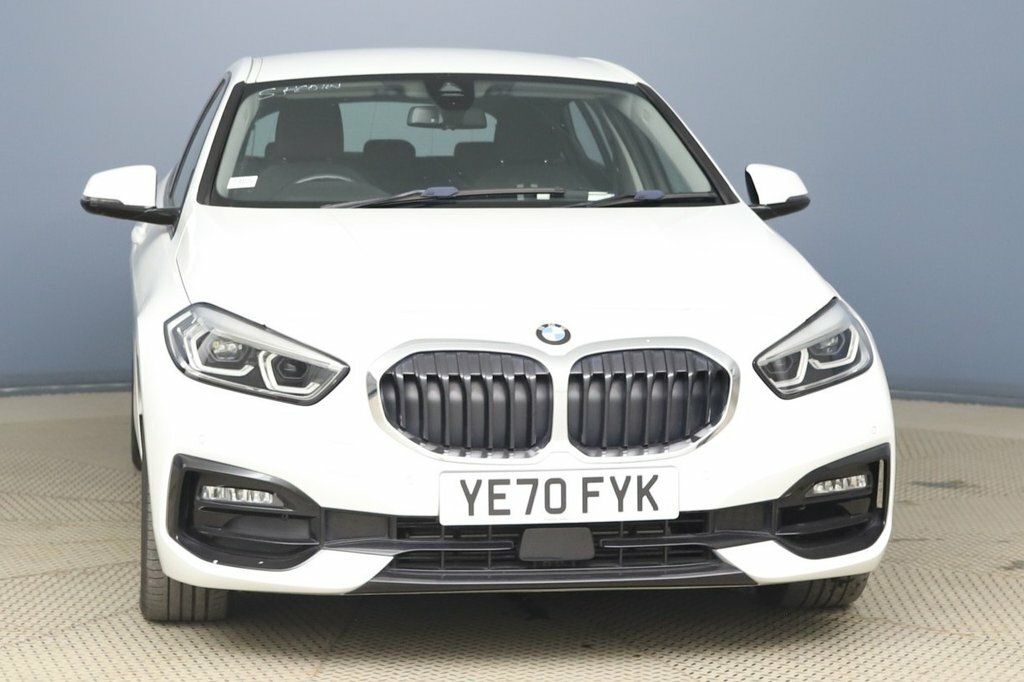 BMW 1 Series 1.5L Sport White #3