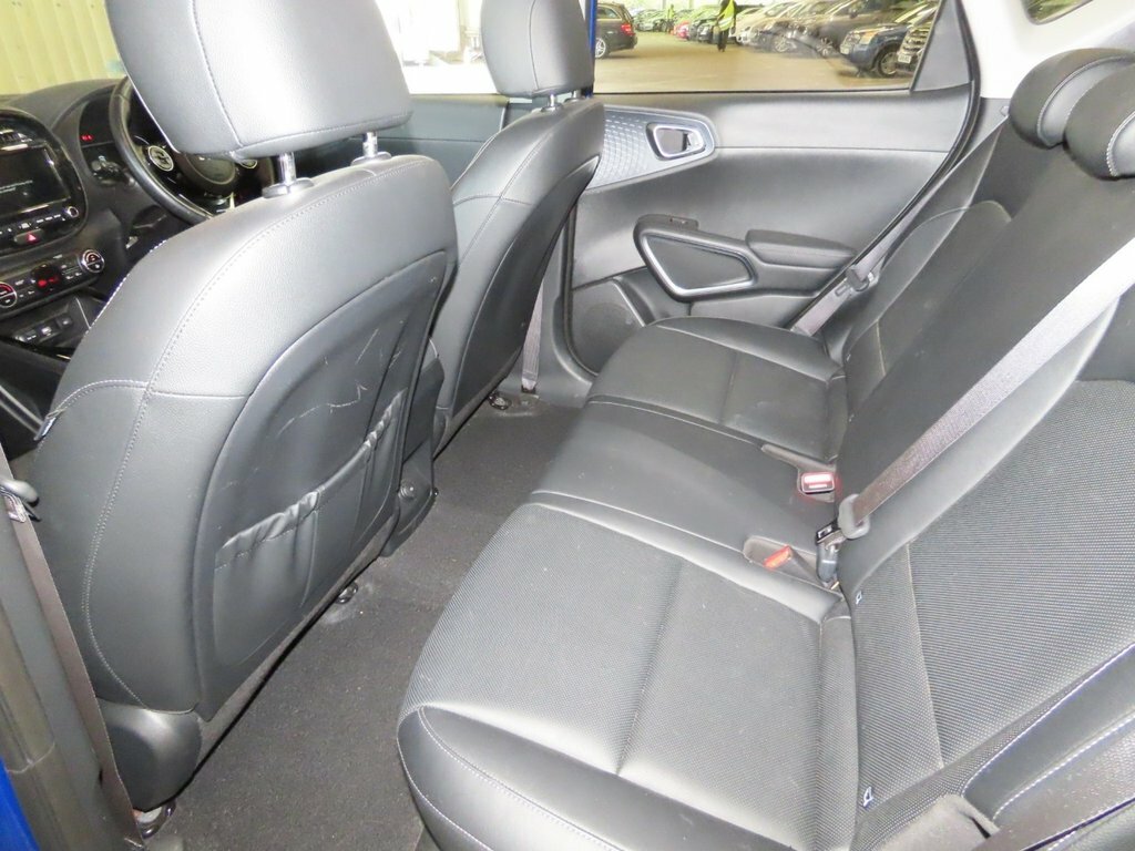 Kia Soul Soul 64Kwh Maxx Suv 201 Bhp Black #10