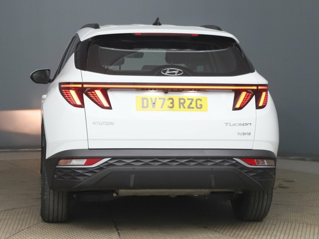 Hyundai Tucson 1.6L Se Connect White #6