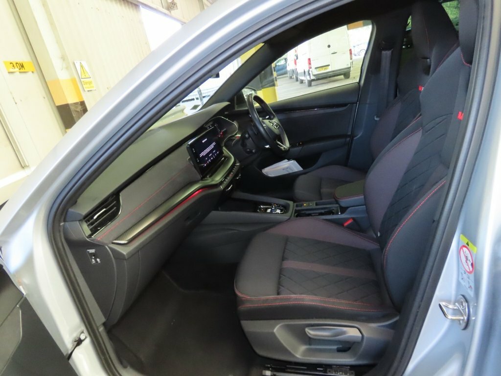Skoda Octavia Skoda Estate 1.5 Tsi Se L Blue #8