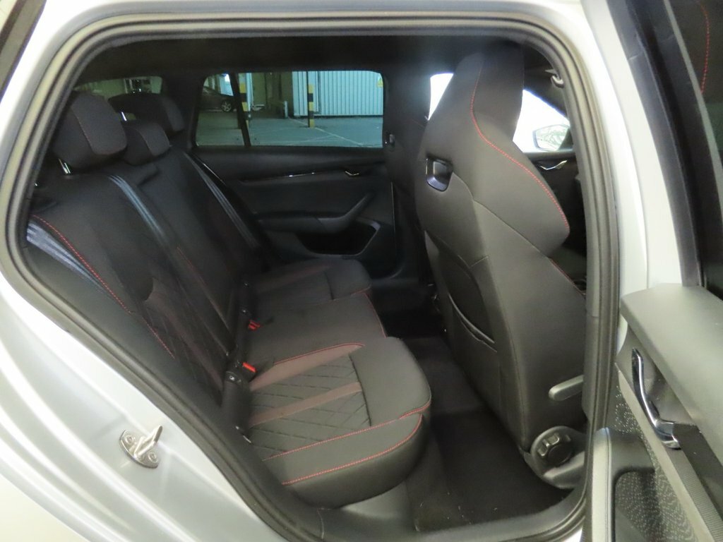 Skoda Octavia Skoda Estate 1.5 Tsi Se L Blue #9