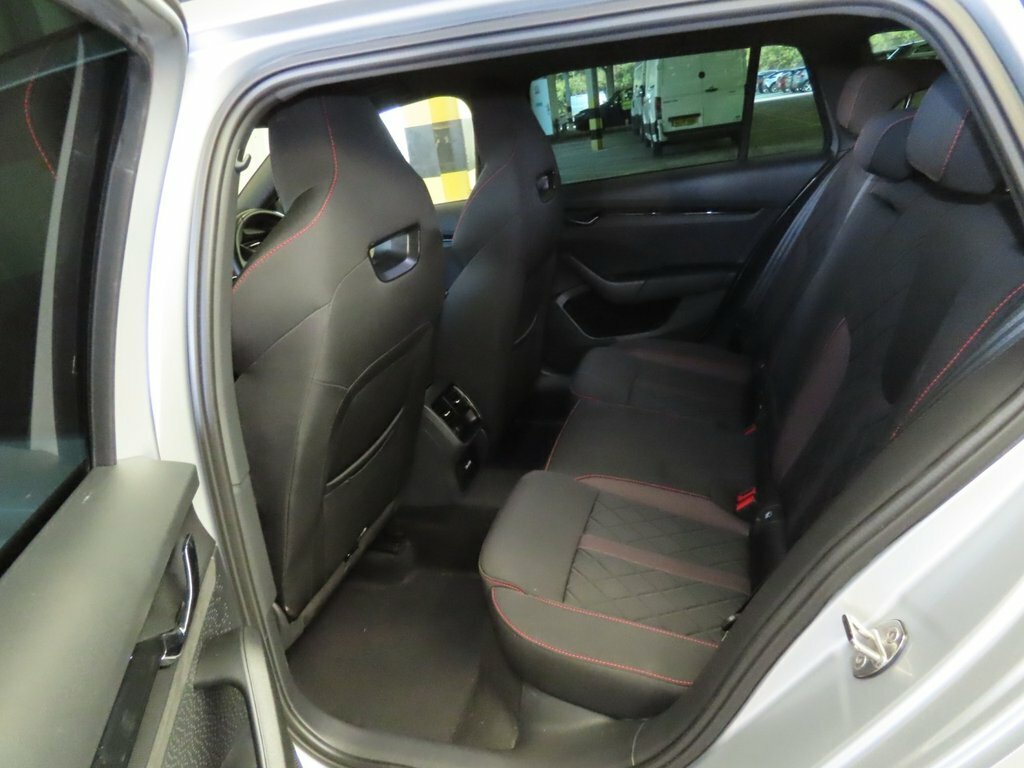 Skoda Octavia Skoda Estate 1.5 Tsi Se L Blue #10