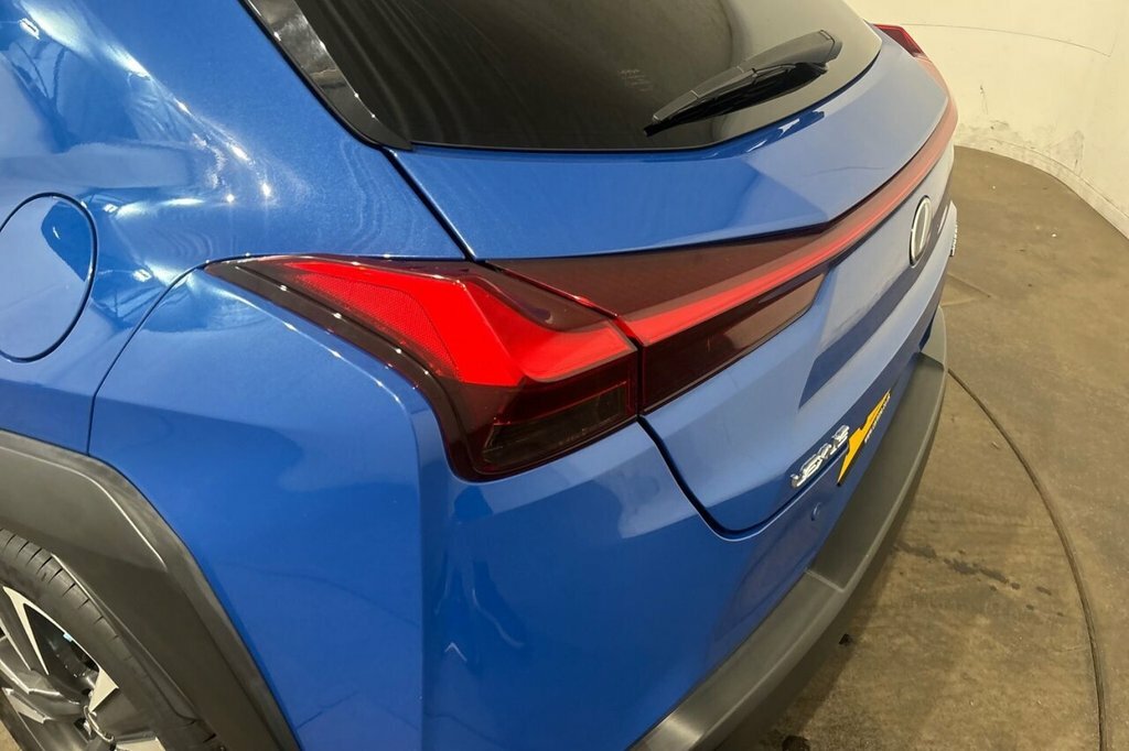 Lexus UX 250H 2.0 F-sport Cvt Takumi Pack Blue #34