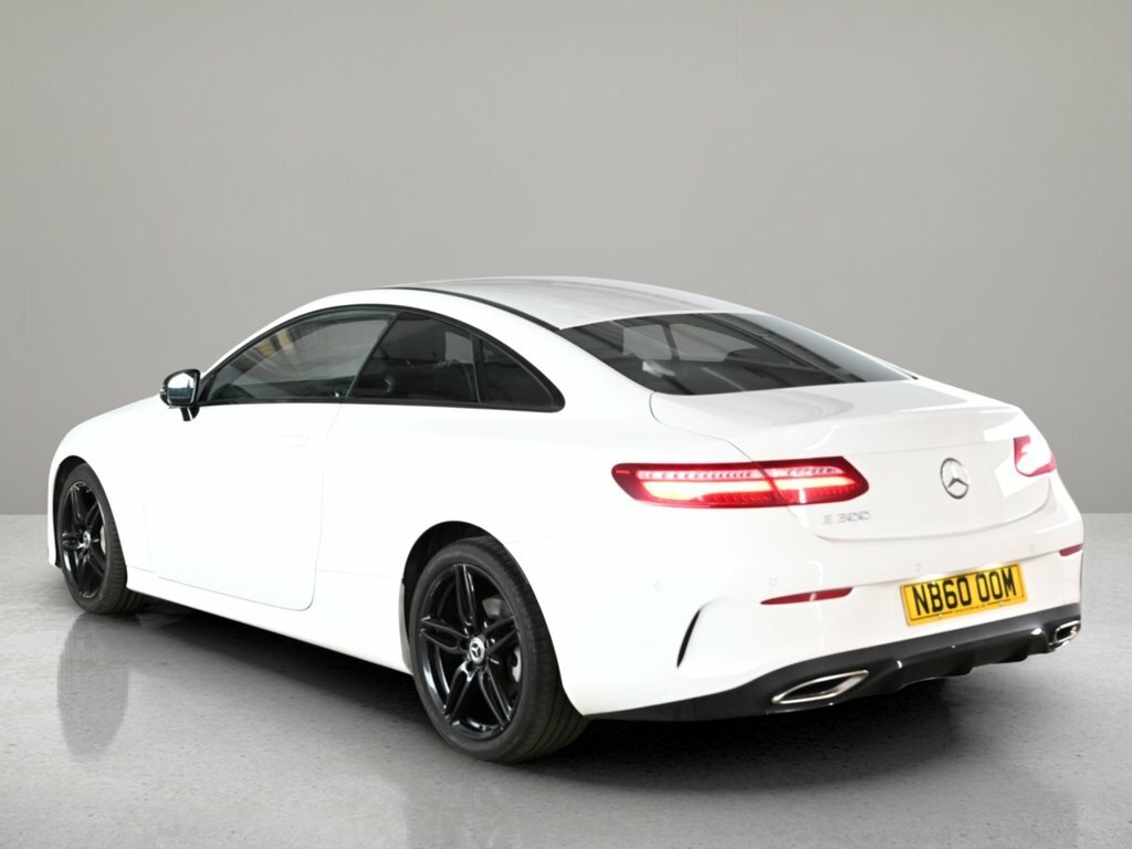 Mercedes-Benz E Class 2L Amg Line White #4