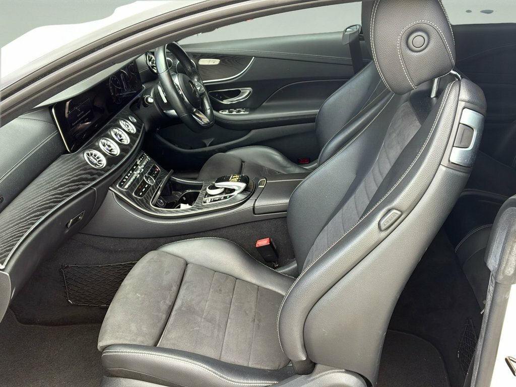 Mercedes-Benz E Class 2L Amg Line White #6