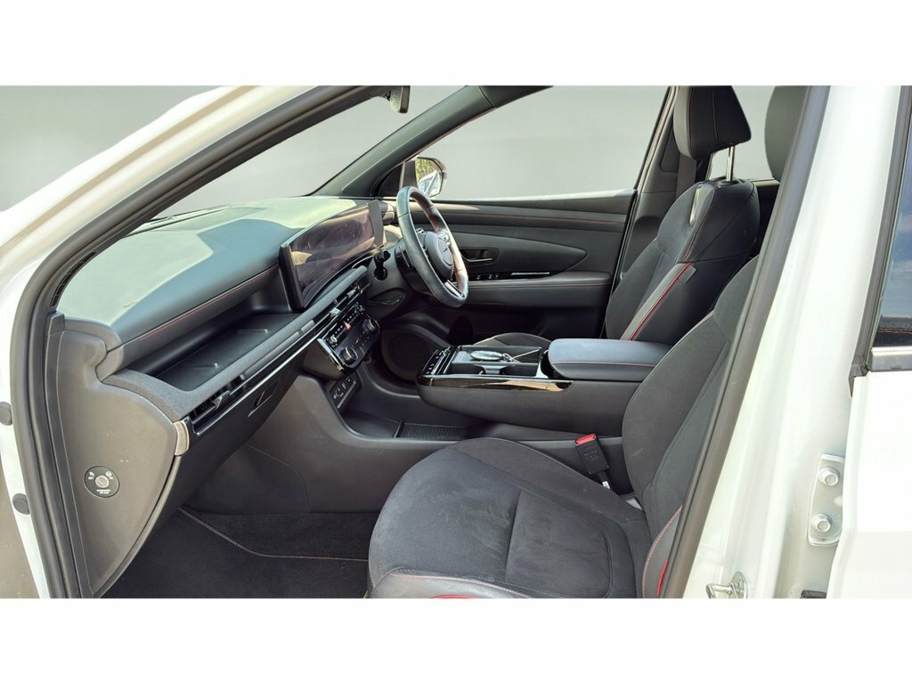Hyundai Tucson 1.6L N Line White #6