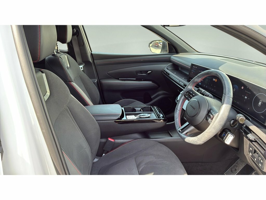 Hyundai Tucson 1.6L N Line White #5