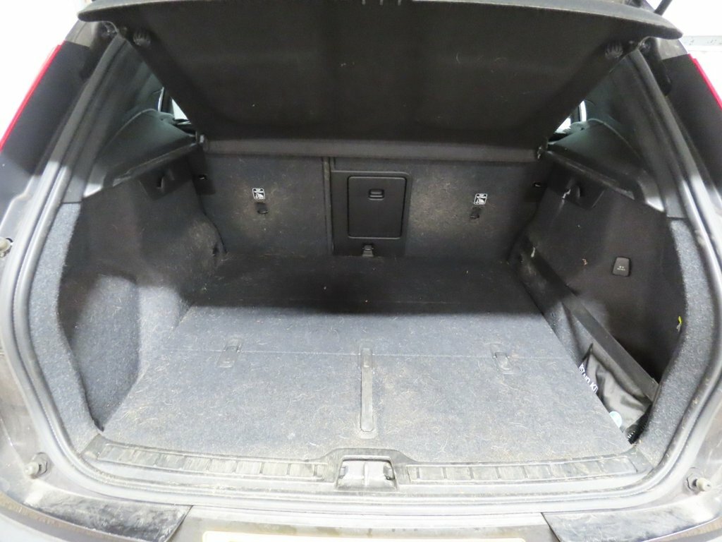 Volvo XC40 1.5 T3 163 Inscription Geartronic Silver #12
