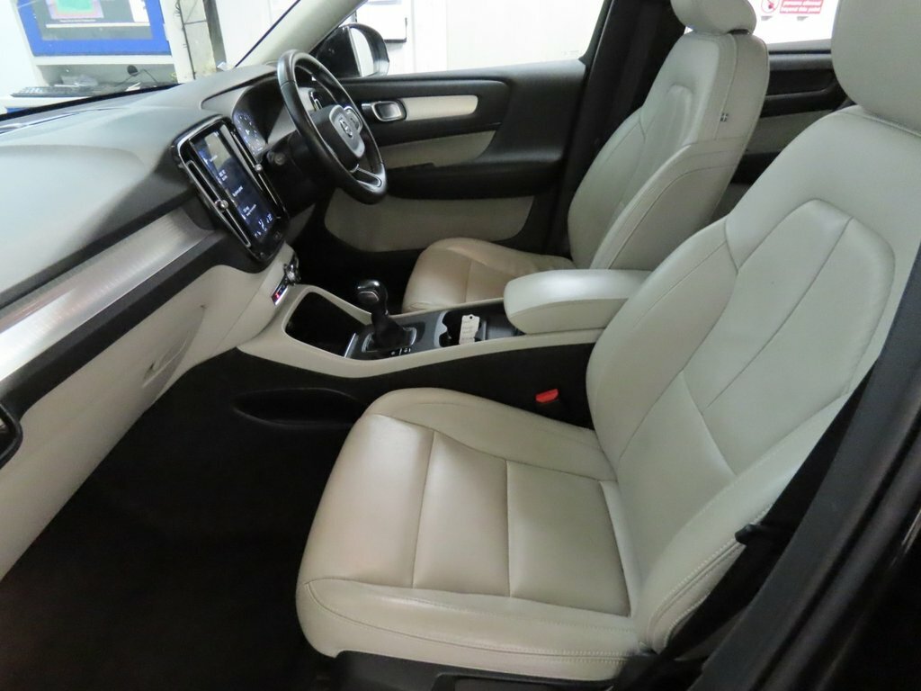 Volvo XC40 1.5 T3 163 Inscription Geartronic Silver #8