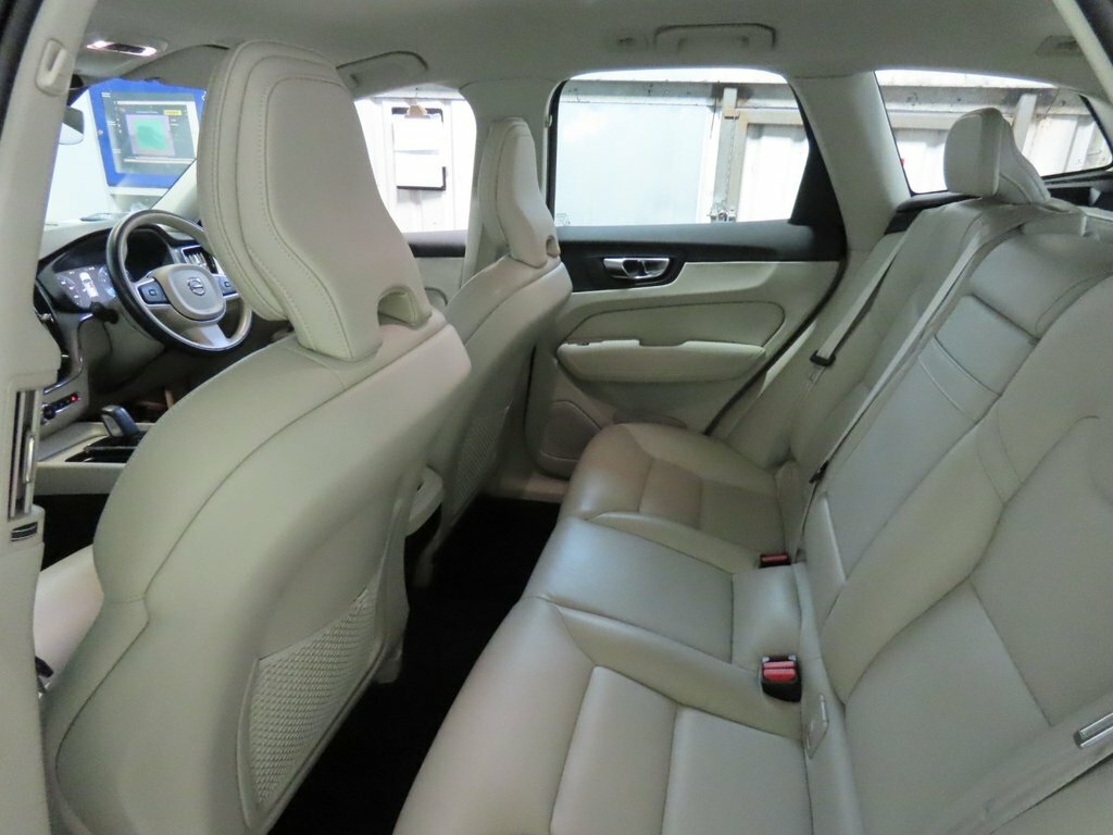 Volvo XC60 2.0 T8 390 Hybrid R Design Pro Awd G Tronic Blue #9