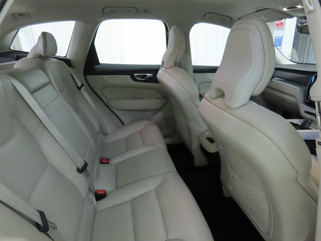 Volvo XC60 2.0 T8 390 Hybrid R Design Pro Awd G Tronic Blue #10