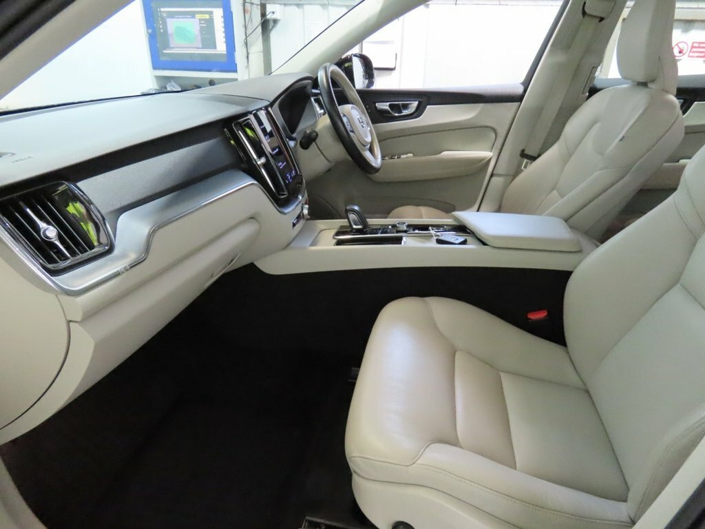 Volvo XC60 2.0 T8 390 Hybrid R Design Pro Awd G Tronic Blue #8
