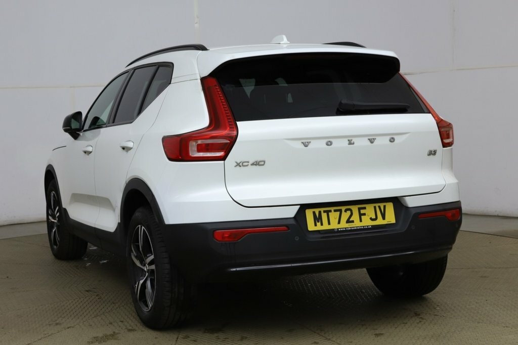 Volvo XC40 2L Plus Dark White #5
