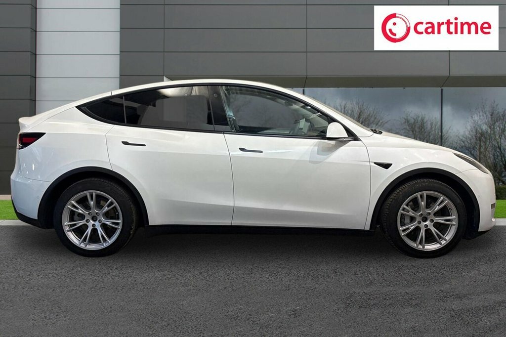 Tesla Model Y Suv LA72BRD White #2