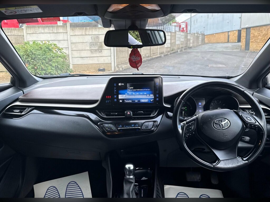 Toyota C-Hr Design White #20