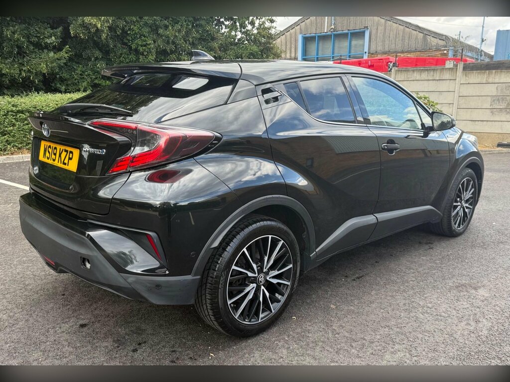 Toyota C-Hr Design White #9