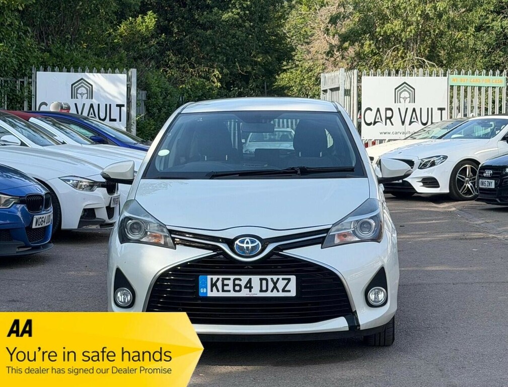 Toyota Yaris Hatchback 1.5 Vvt-h Icon E-cvt Euro 6 201564 KE64DXZ White #2