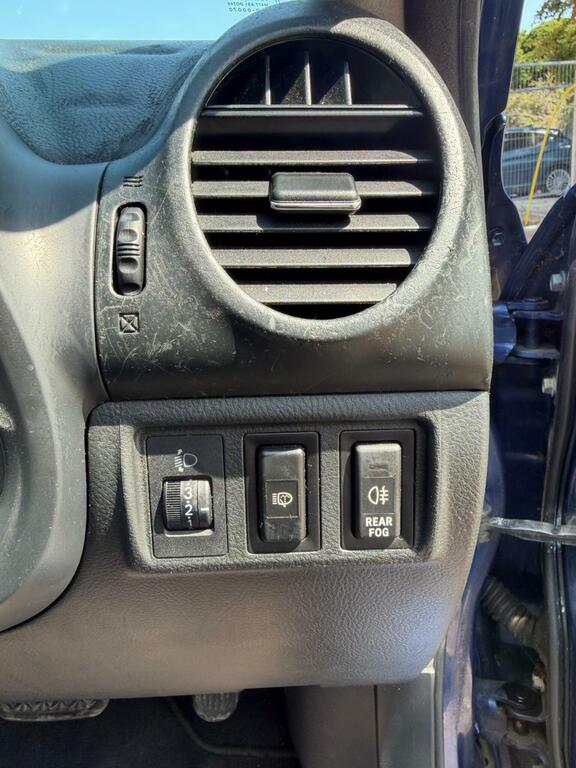 Lexus IS 2003 03 2.0 Silver #35