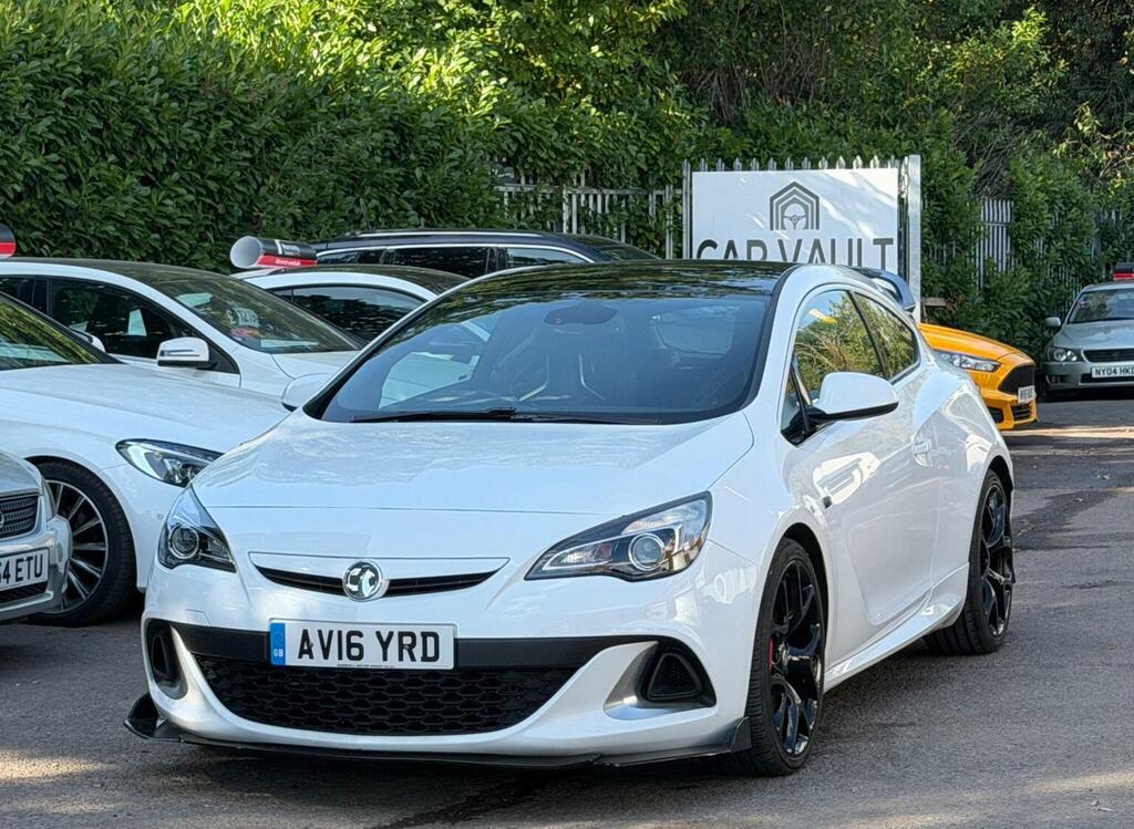 Vauxhall Astra GTC 2.0T Vxr Euro 6 Ss White #4